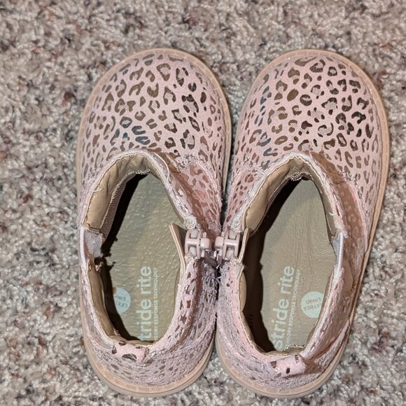 Stride Rite SRT Lena Pink Leopard Boots 5.5M - Picture 8 of 9